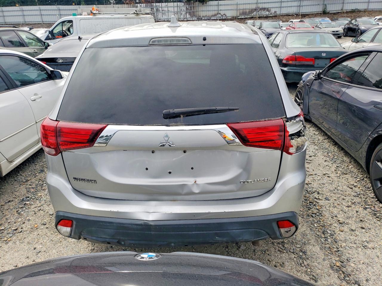 2018 MITSUBISHI OUTLANDER