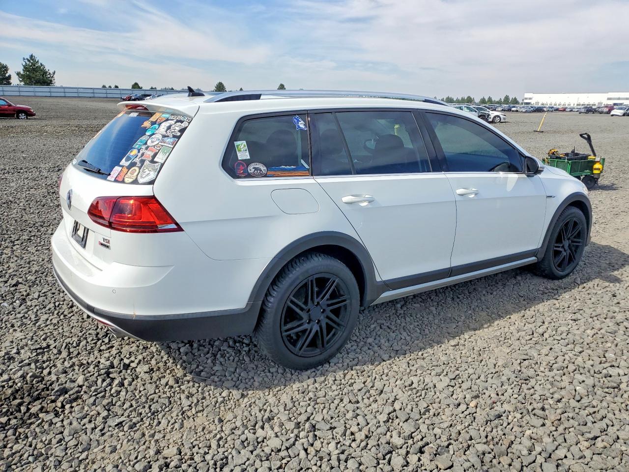2017 VOLKSWAGEN GOLF