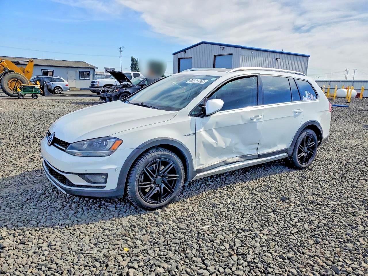 2017 VOLKSWAGEN GOLF