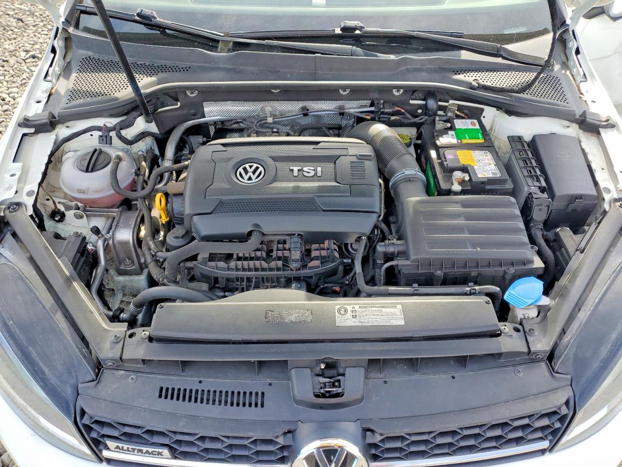 2017 VOLKSWAGEN GOLF
