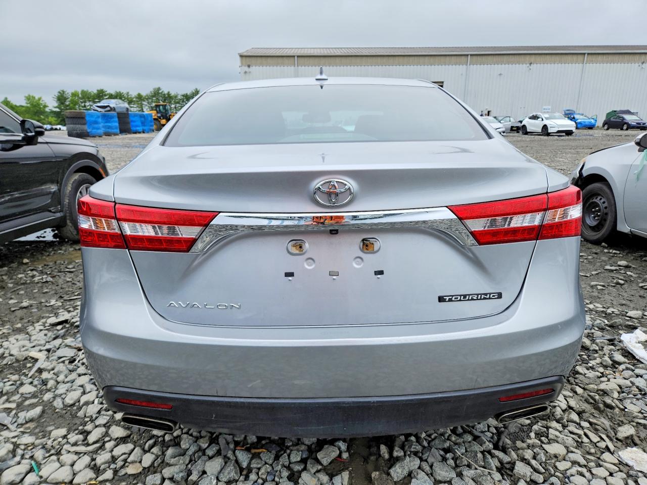 2015 TOYOTA AVALON
