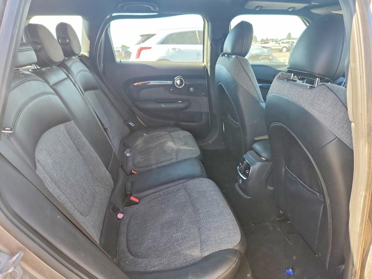 2018 MINI COOPER