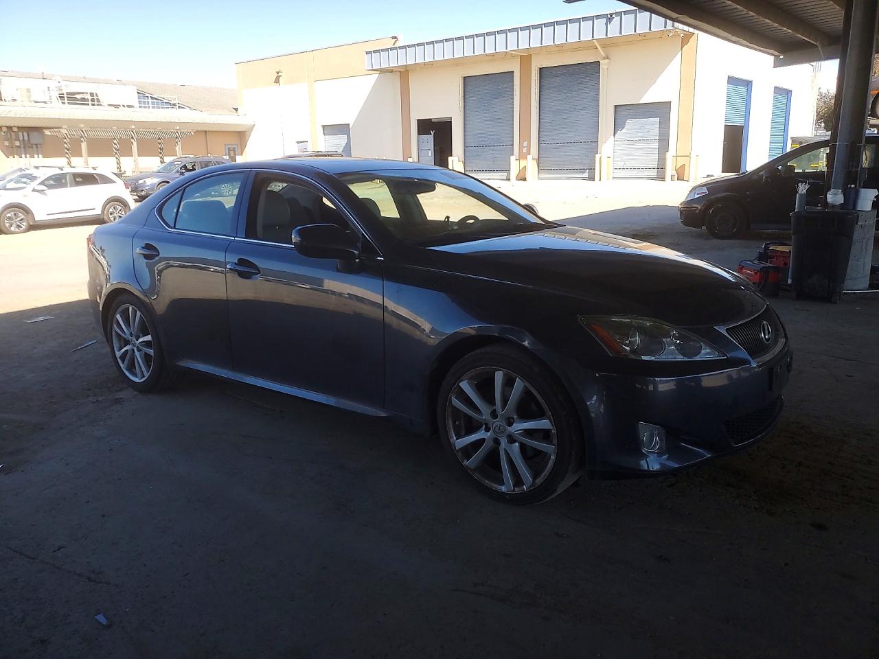 2006 LEXUS IS