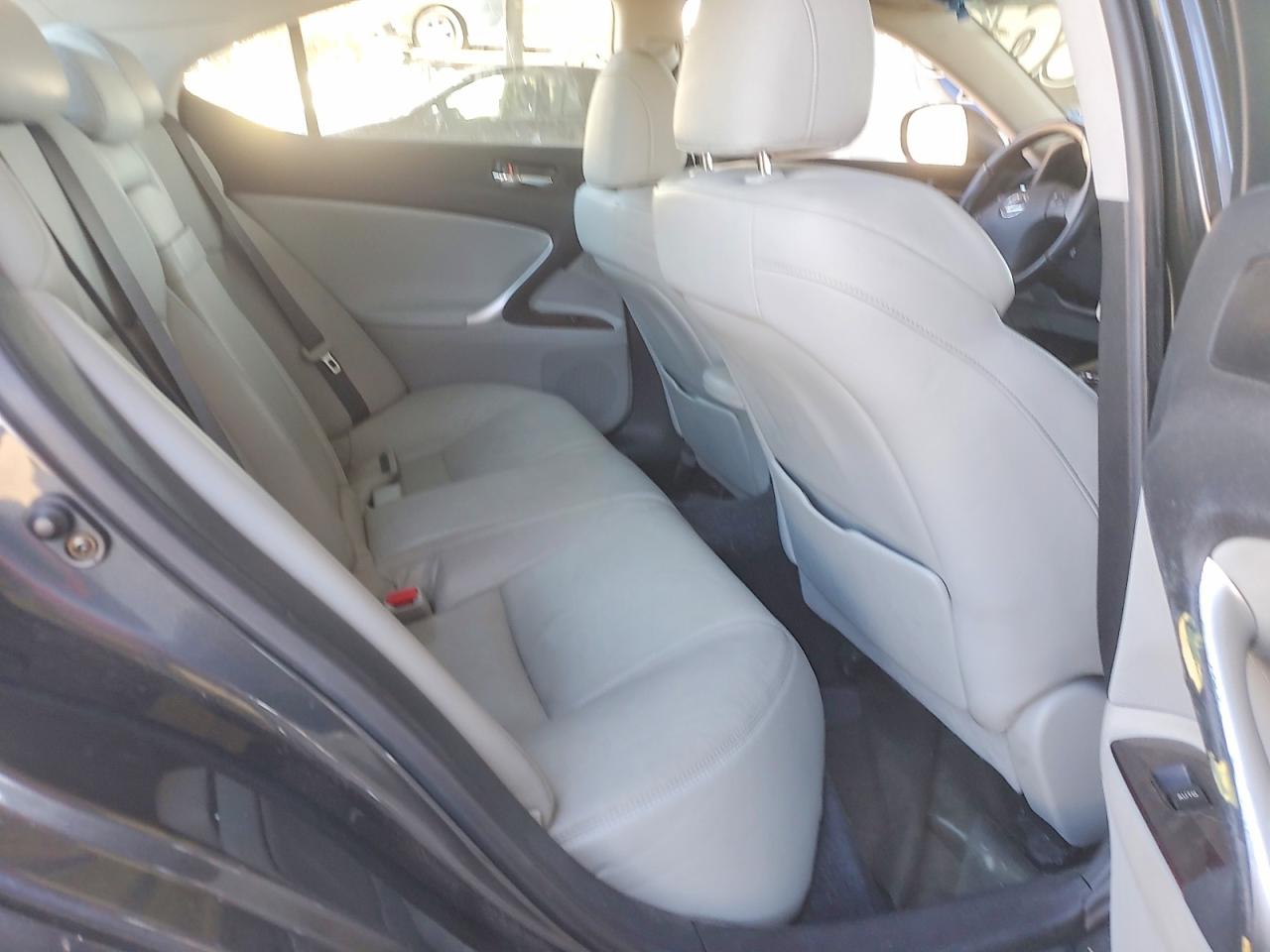 2006 LEXUS IS