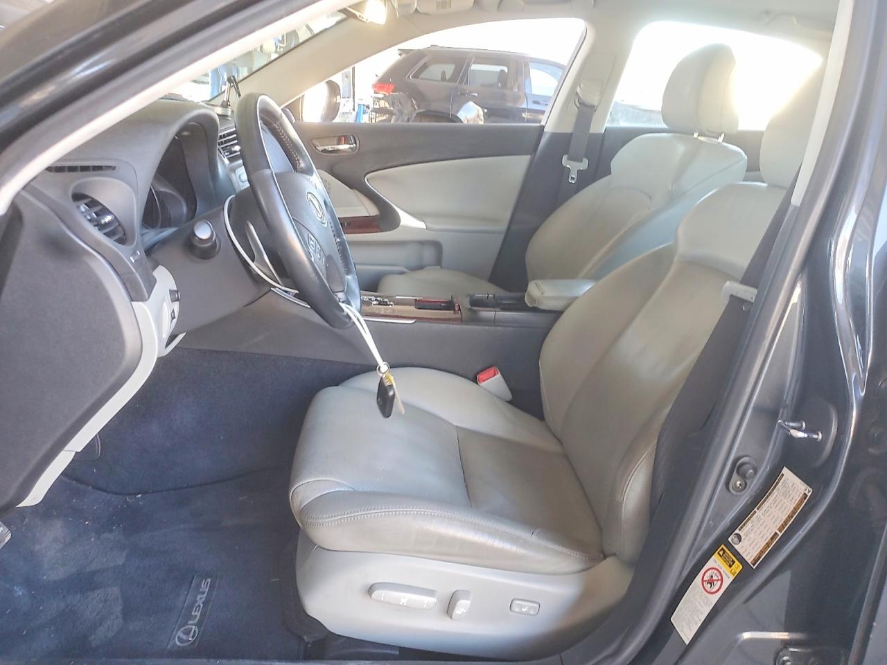 2006 LEXUS IS