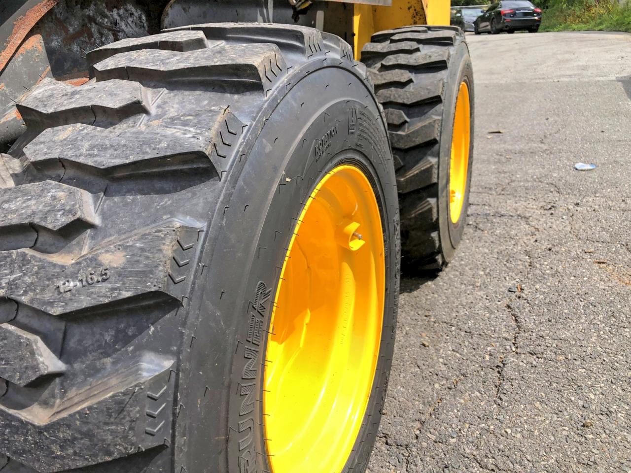 2023 NEW HOLLAND L230