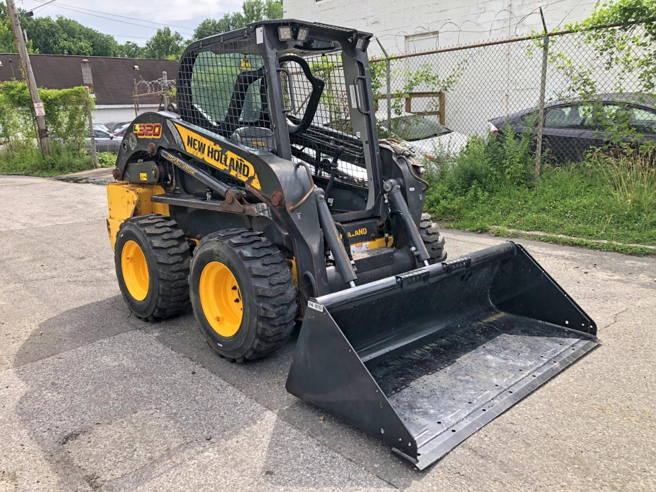 2023 NEW HOLLAND L230