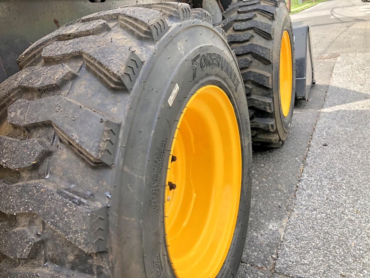 2023 NEW HOLLAND L230