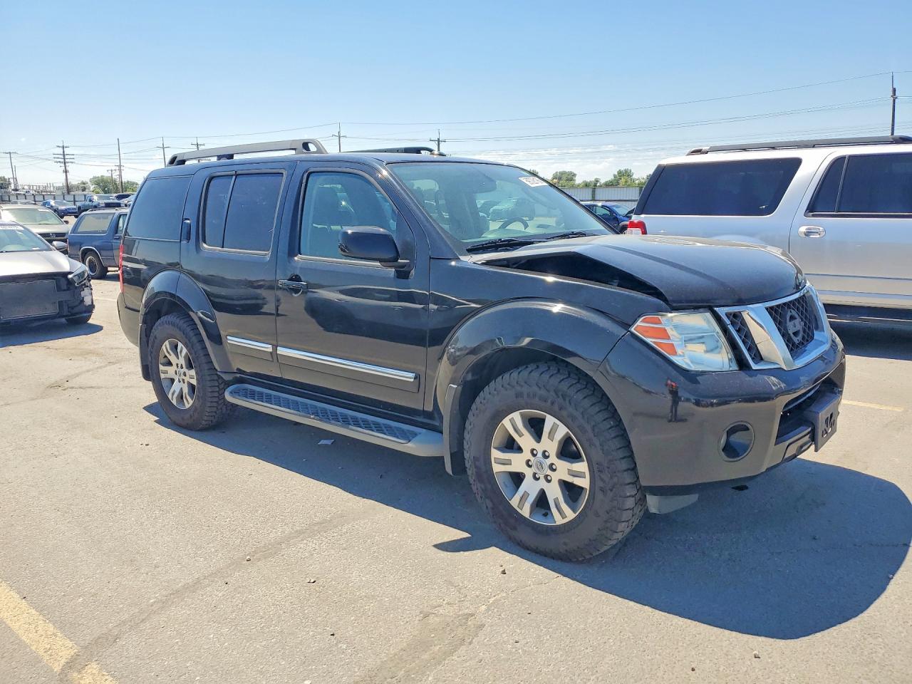 2011 NISSAN PATHFINDER