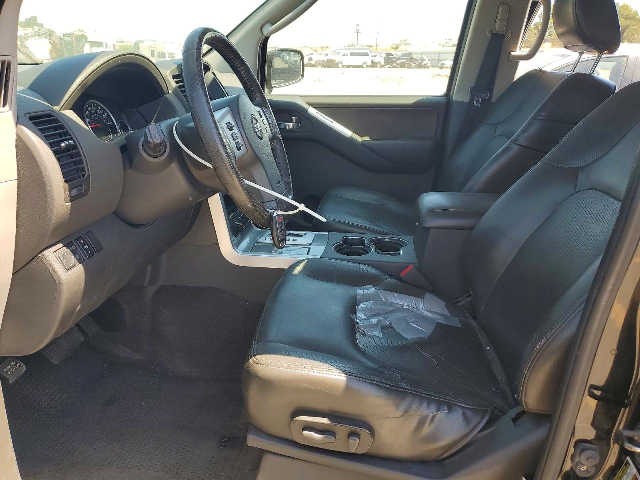 2011 NISSAN PATHFINDER
