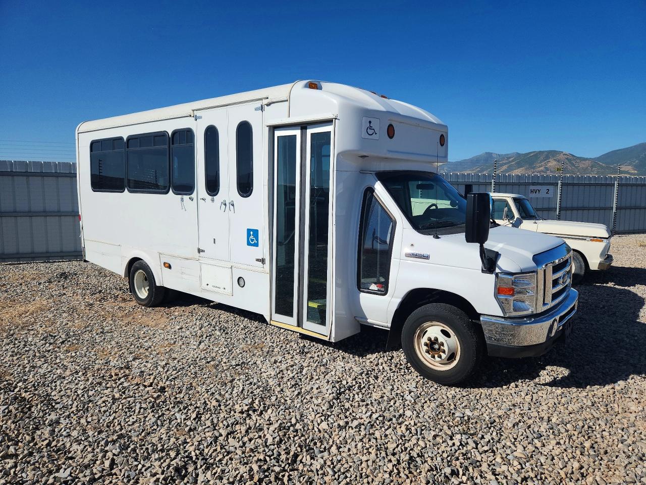 2017 FORD ECONOLINE