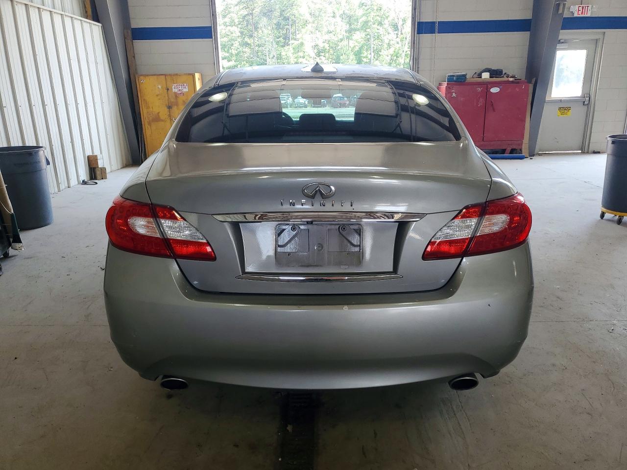 2011 INFINITI M37