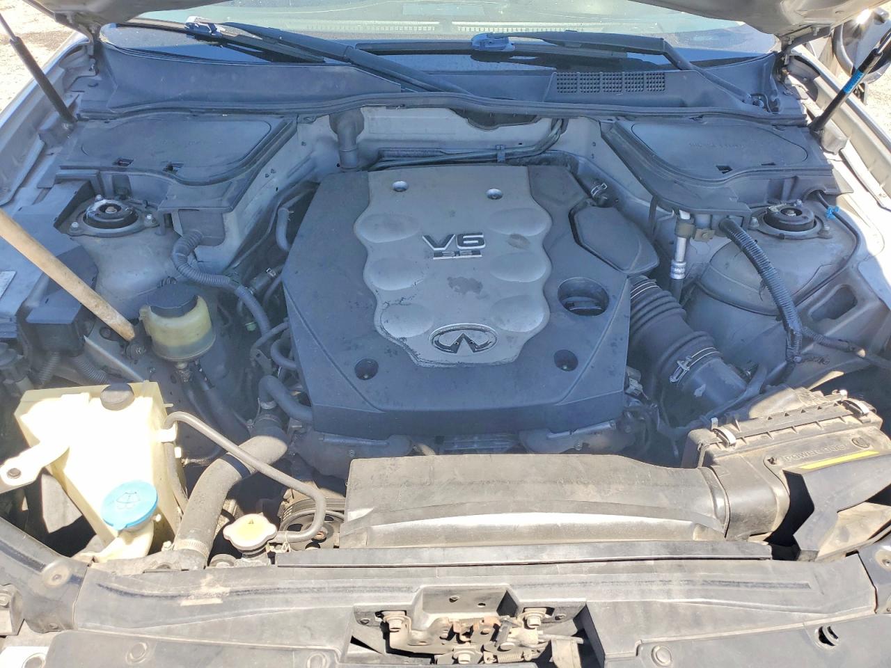 2005 INFINITI FX35