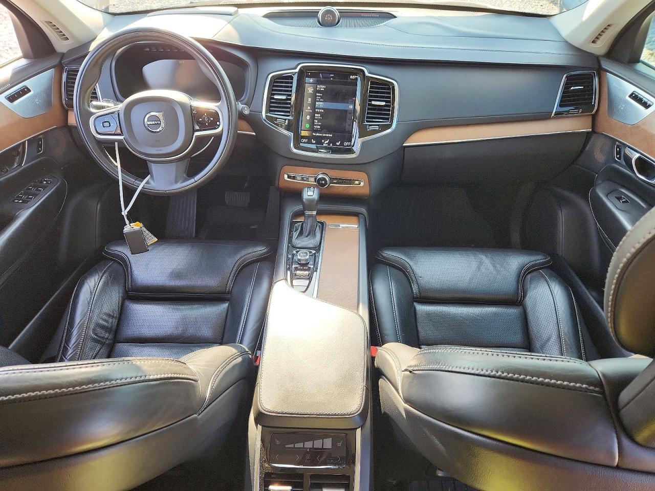 2016 VOLVO XC90