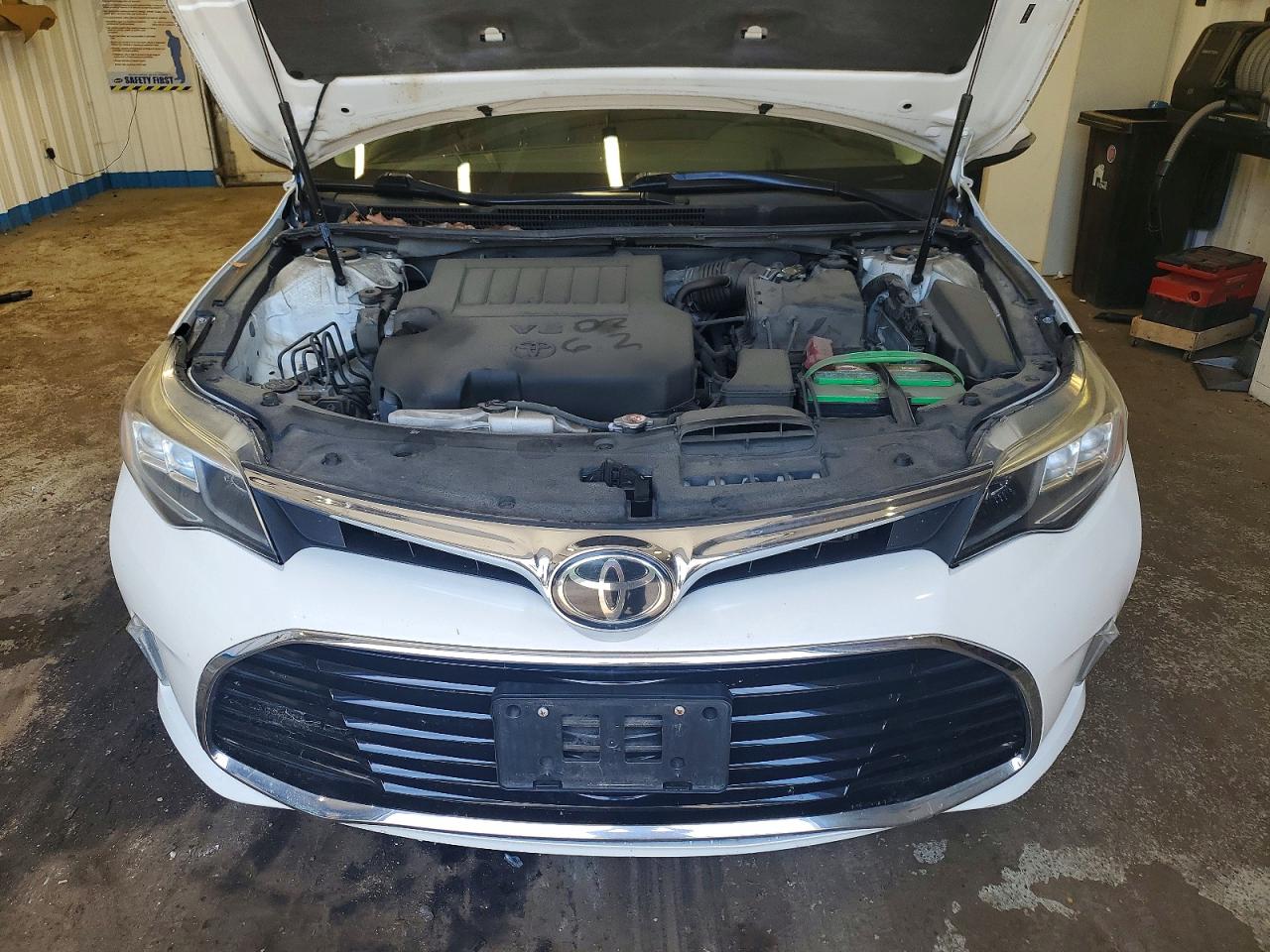 2017 TOYOTA AVALON