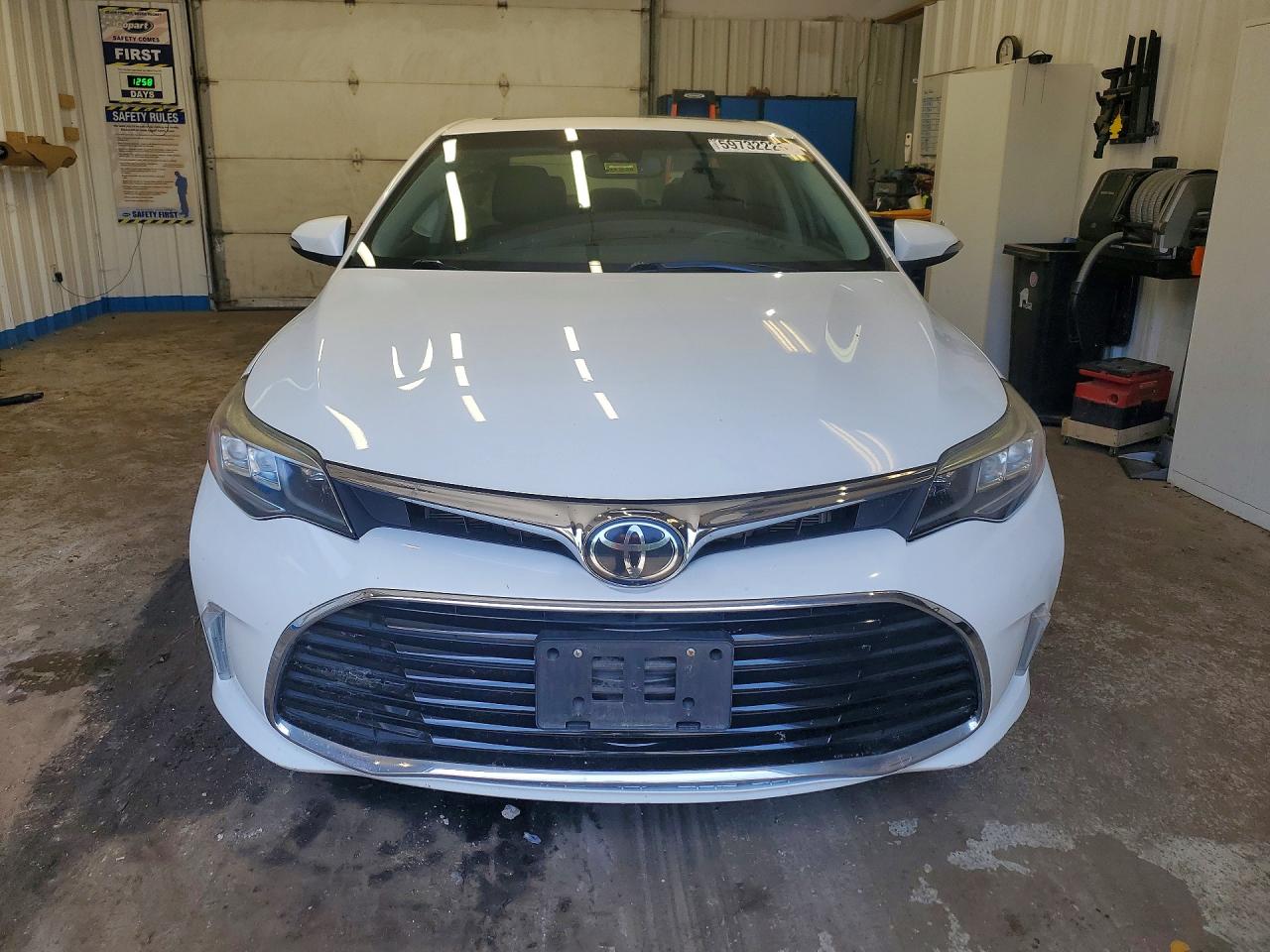 2017 TOYOTA AVALON