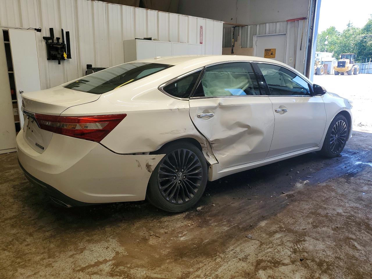 2017 TOYOTA AVALON