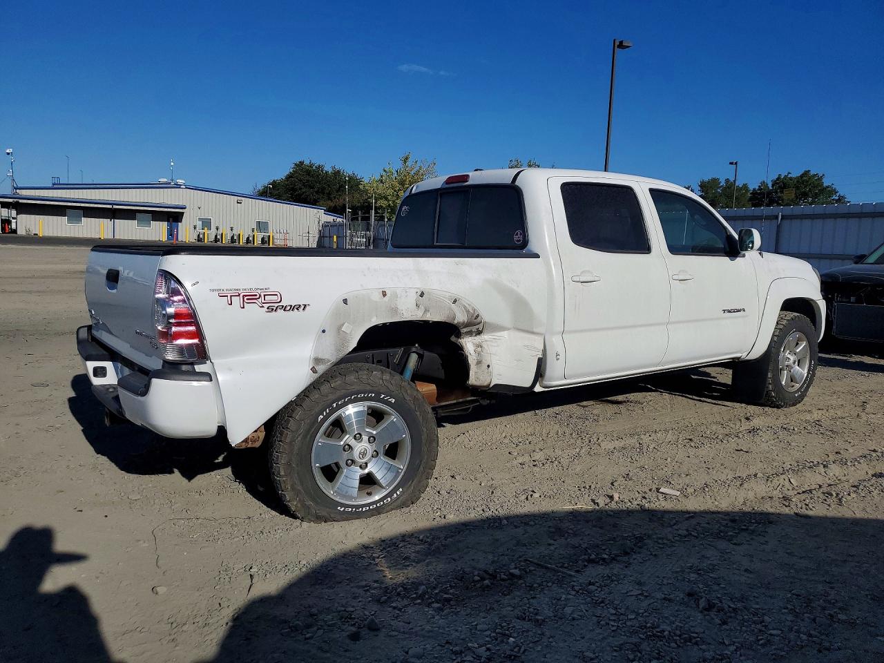 2011 TOYOTA TACOMA