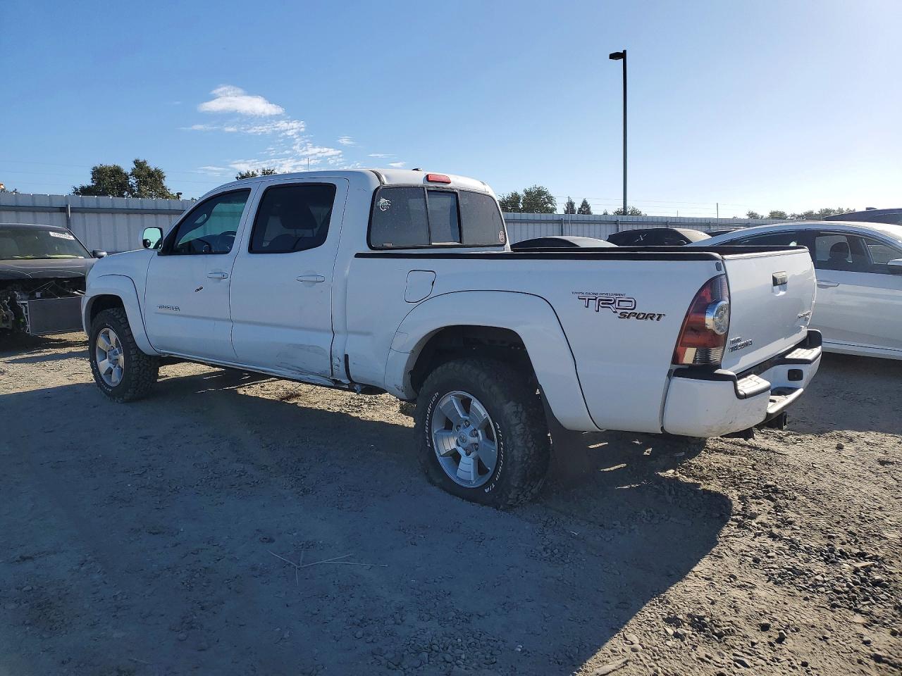 2011 TOYOTA TACOMA