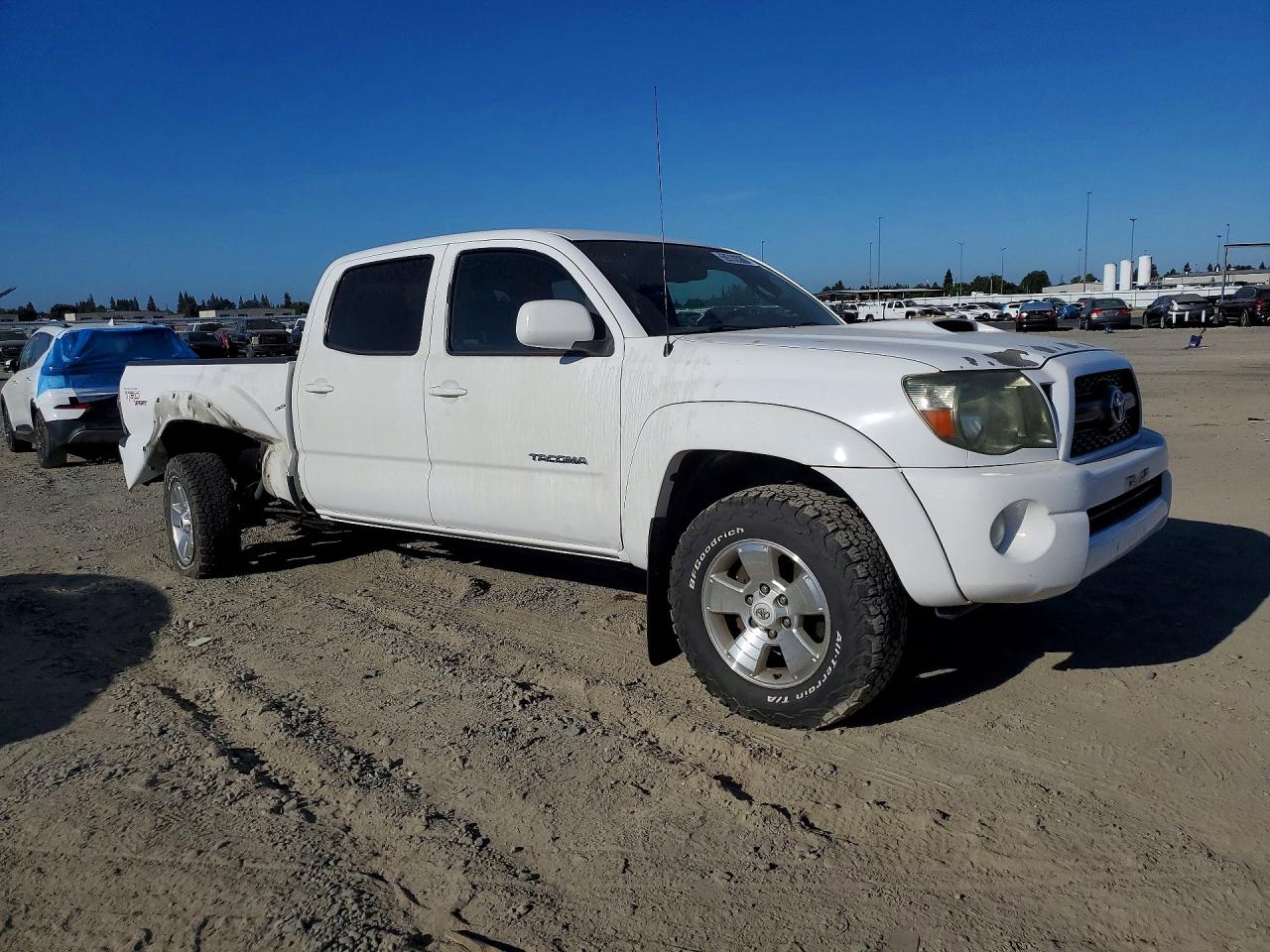 2011 TOYOTA TACOMA