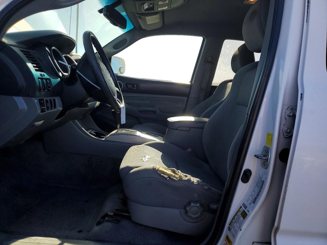 2011 TOYOTA TACOMA
