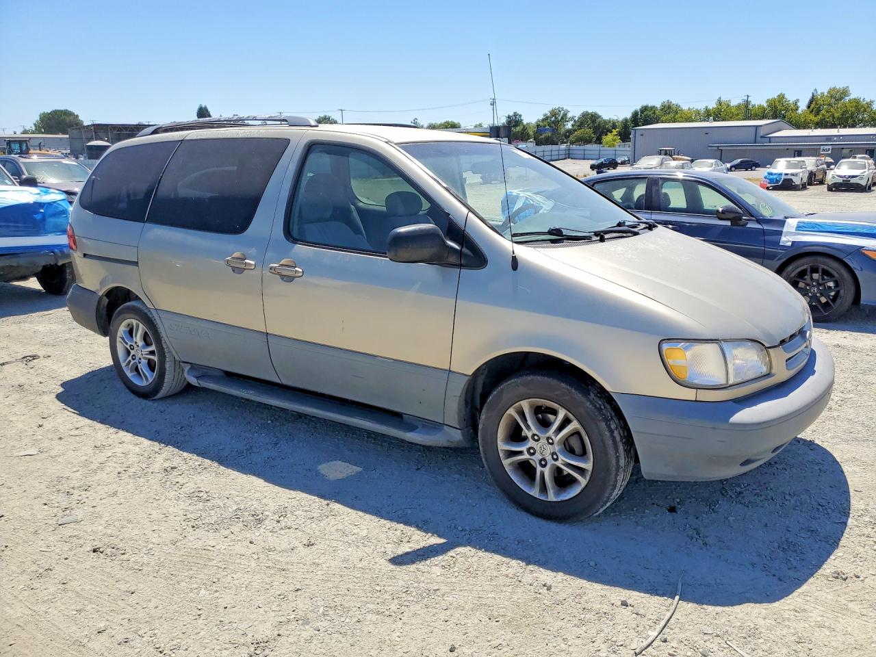 2000 TOYOTA SIENNA