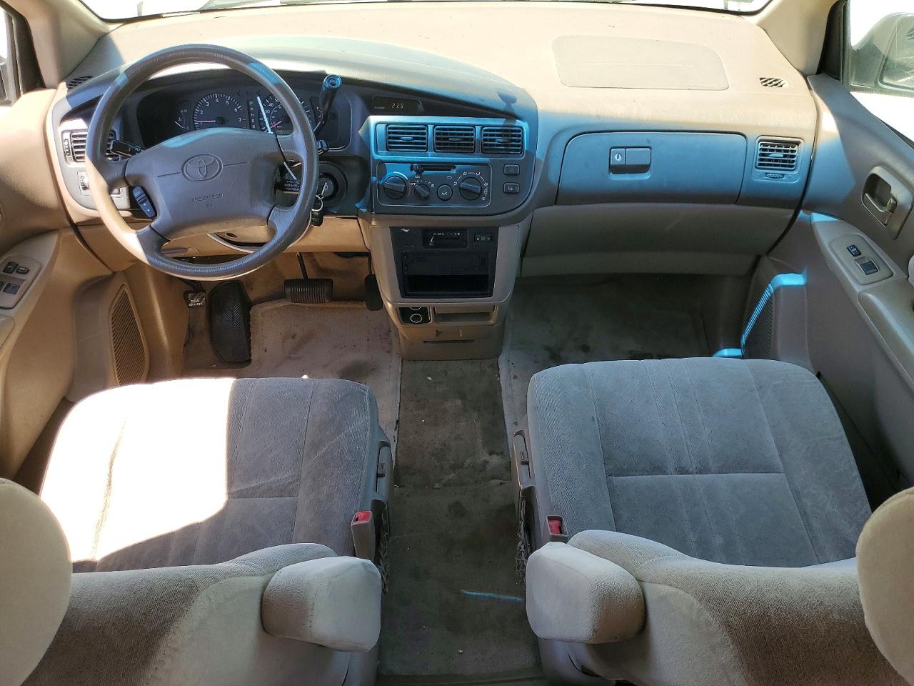 2000 TOYOTA SIENNA
