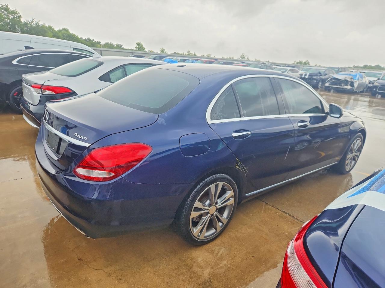 2016 MERCEDES-BENZ C-CLASS