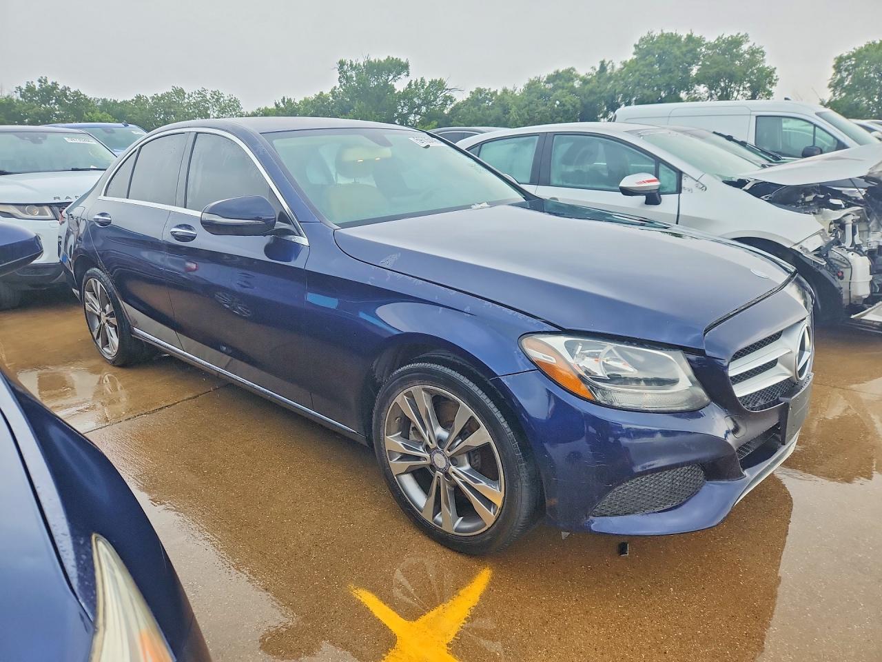 2016 MERCEDES-BENZ C-CLASS