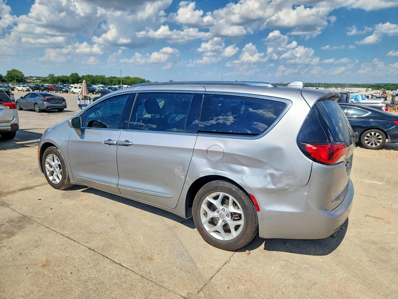 2018 CHRYSLER PACIFICA