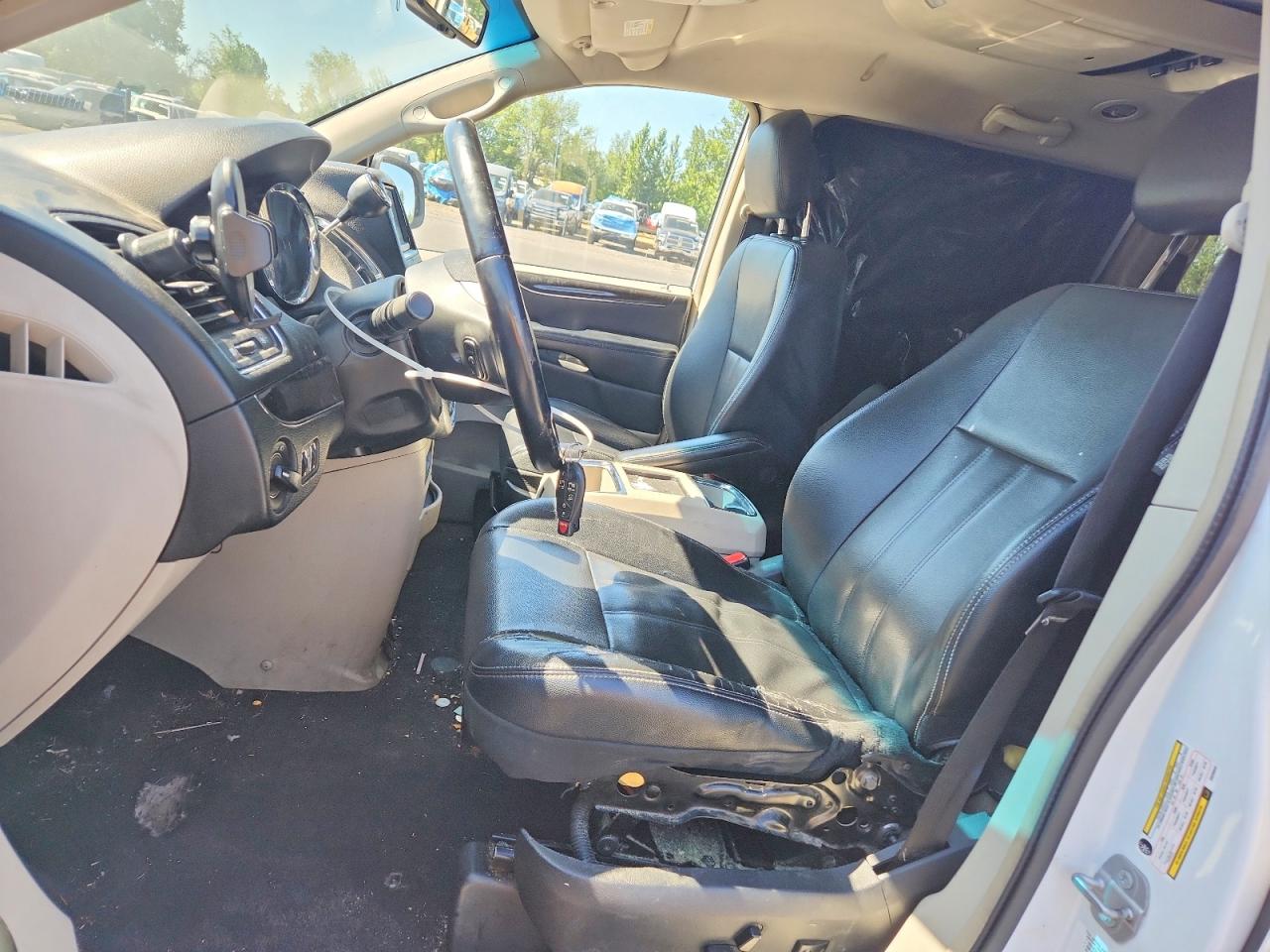2014 CHRYSLER MINIVAN