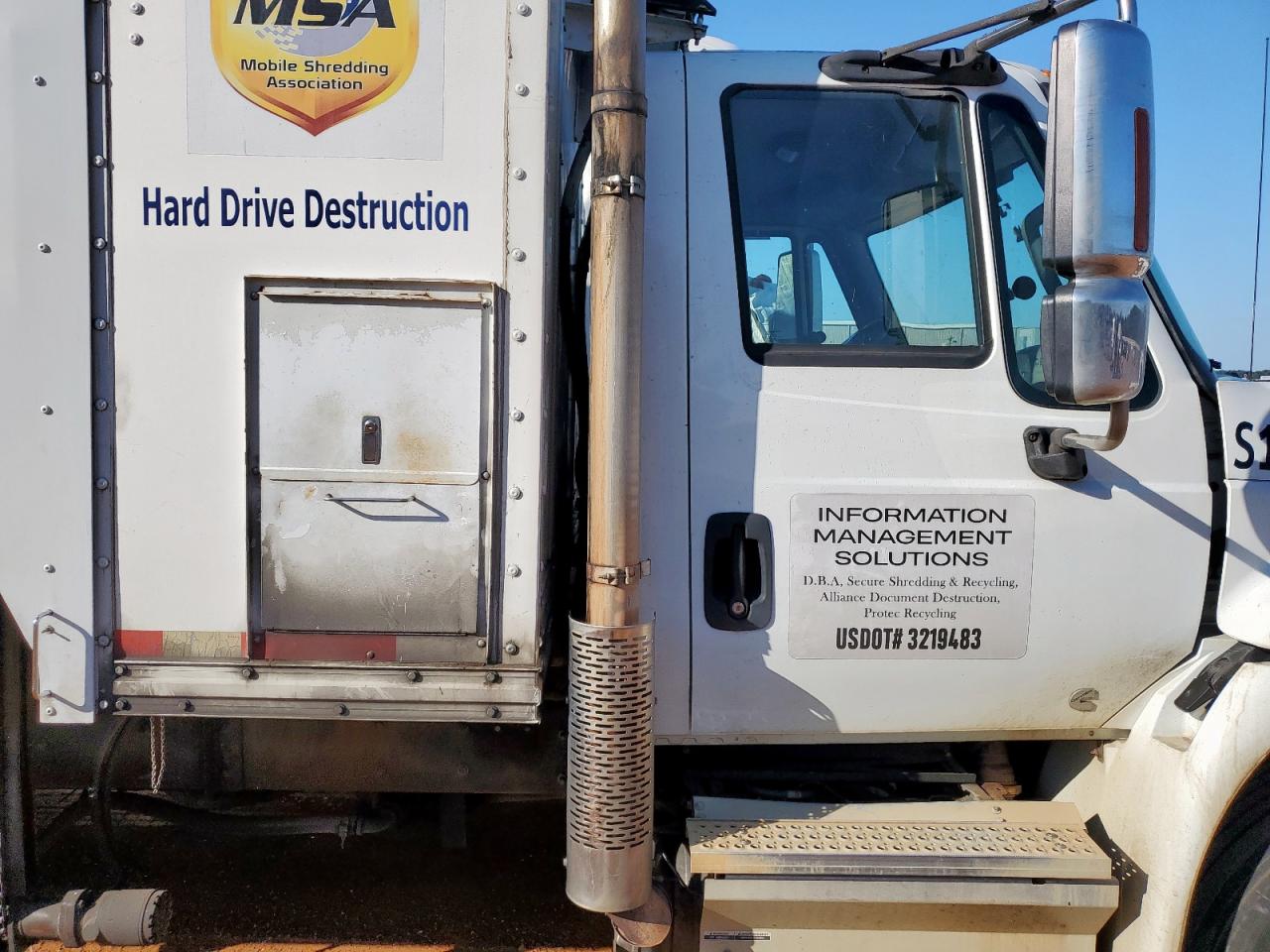 2018 INTERNATIONAL 4000 SERIE