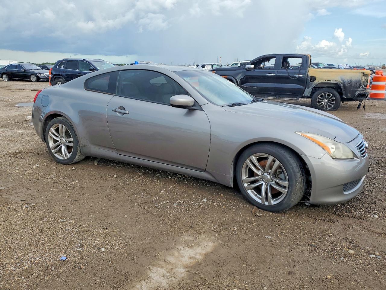 2009 INFINITI G37 COUPE