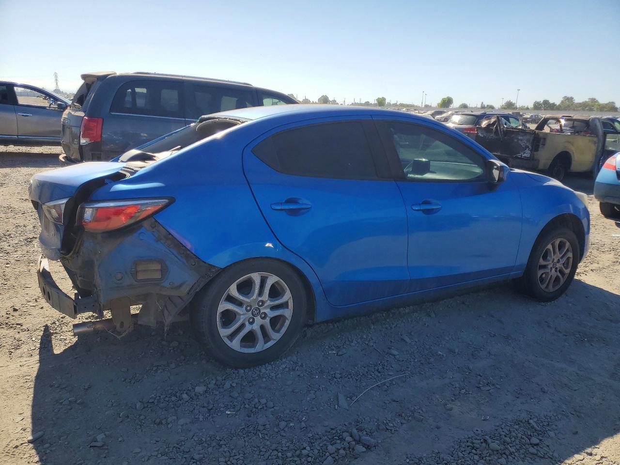 2017 TOYOTA YARIS