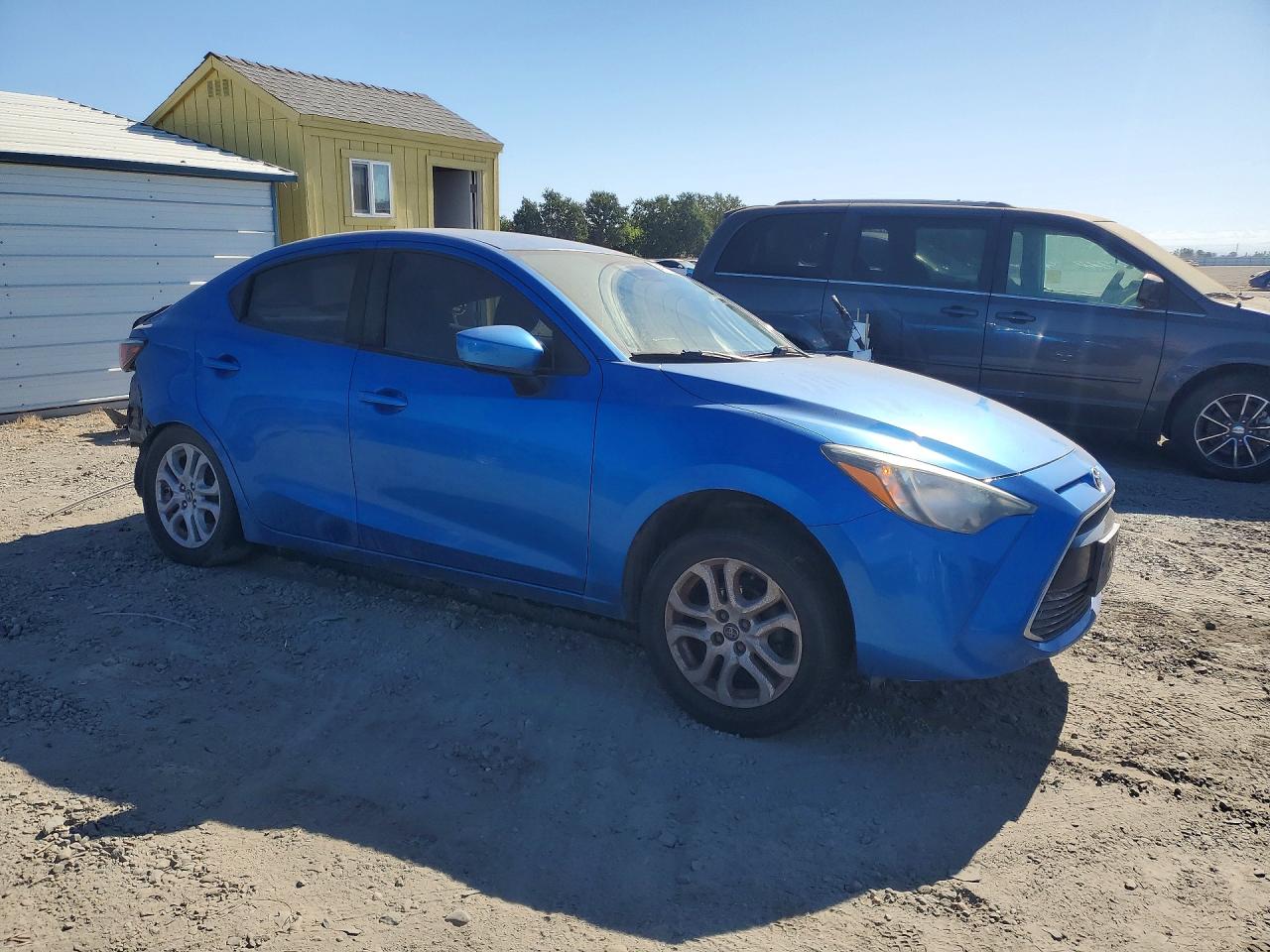2017 TOYOTA YARIS