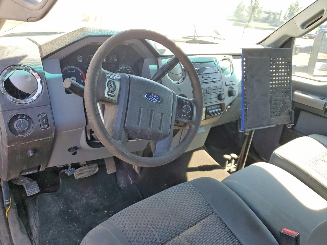 2015 FORD F550
