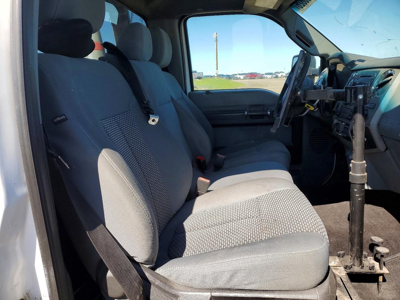2015 FORD F550