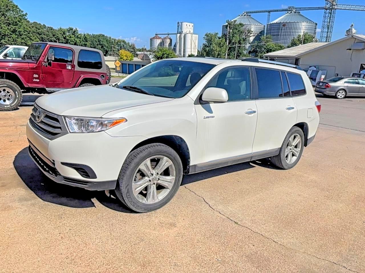 2011 TOYOTA HIGHLANDER