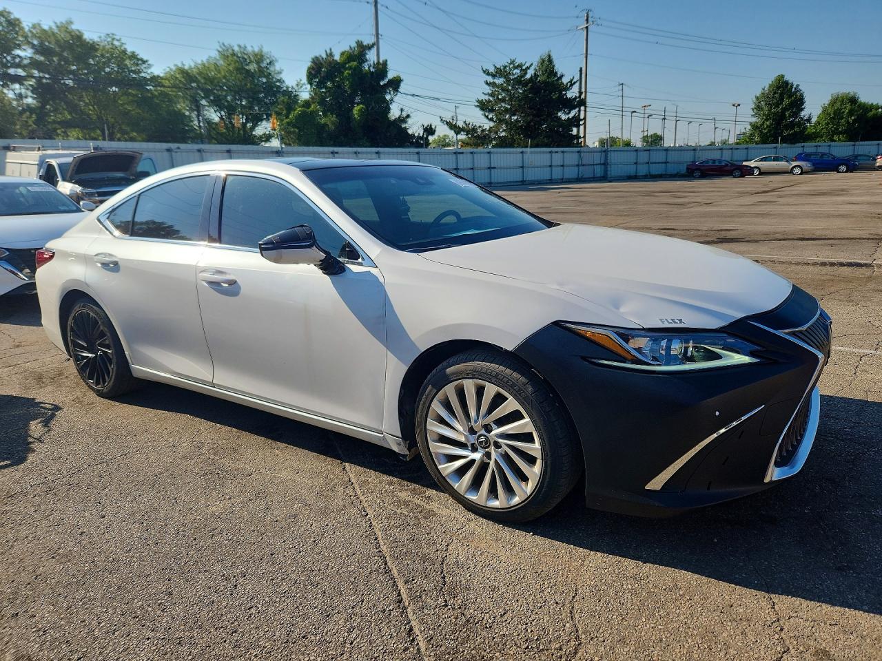 2019 LEXUS ES350