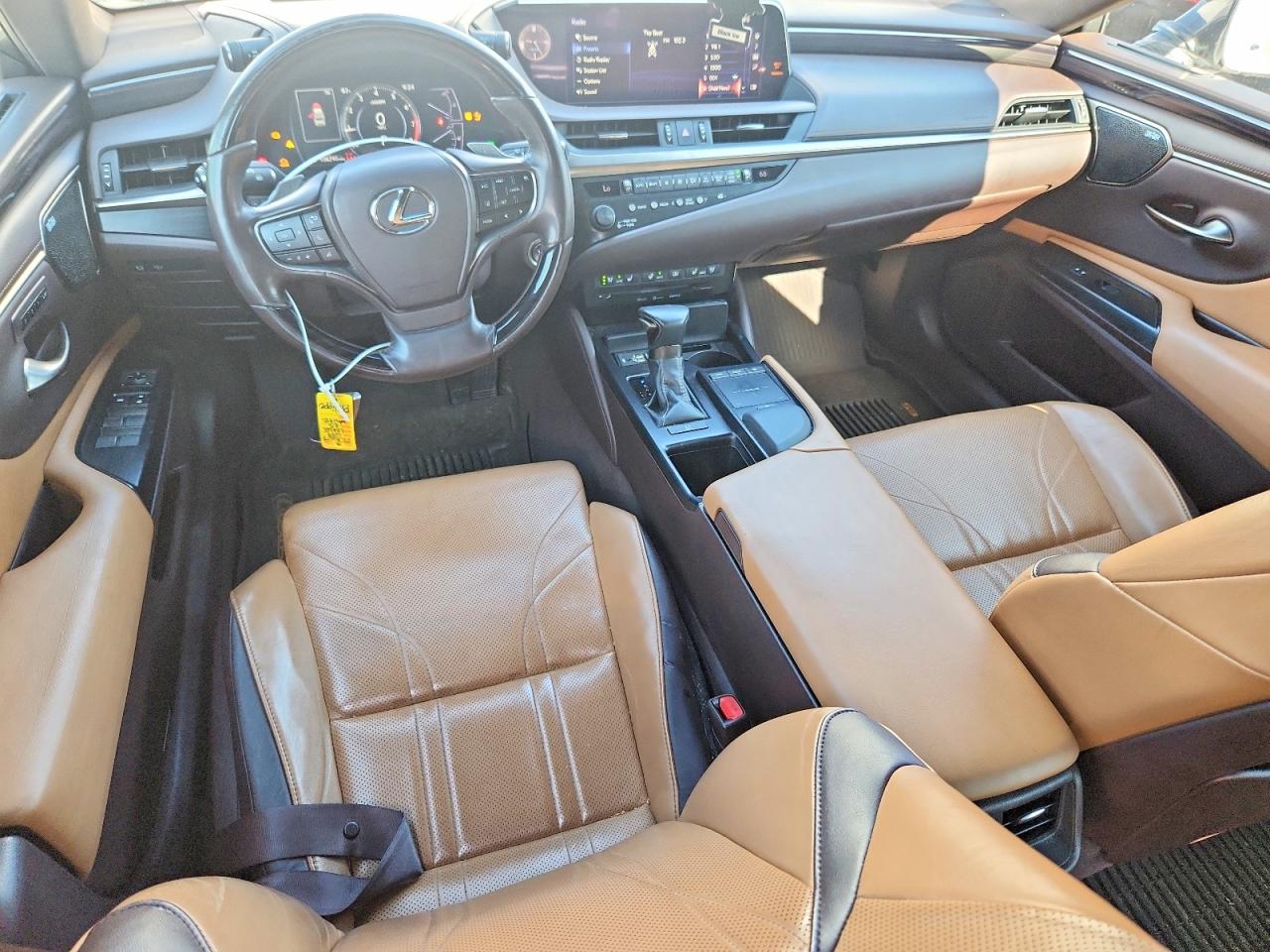 2019 LEXUS ES350