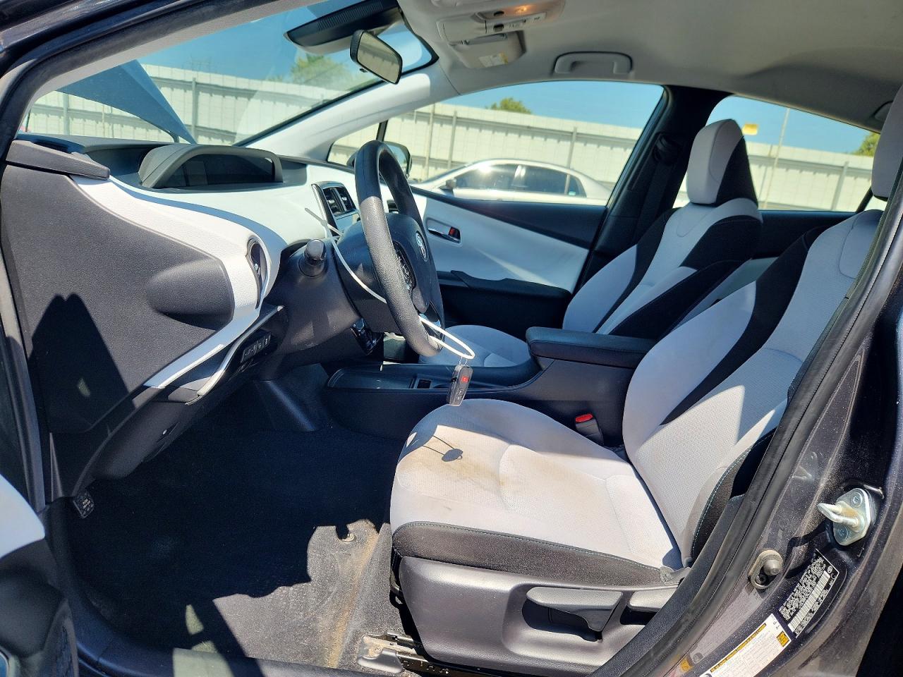 2020 TOYOTA PRIUS