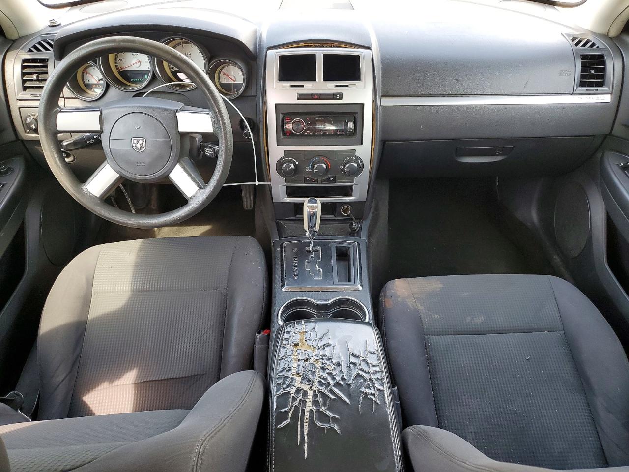 2010 DODGE CHARGER