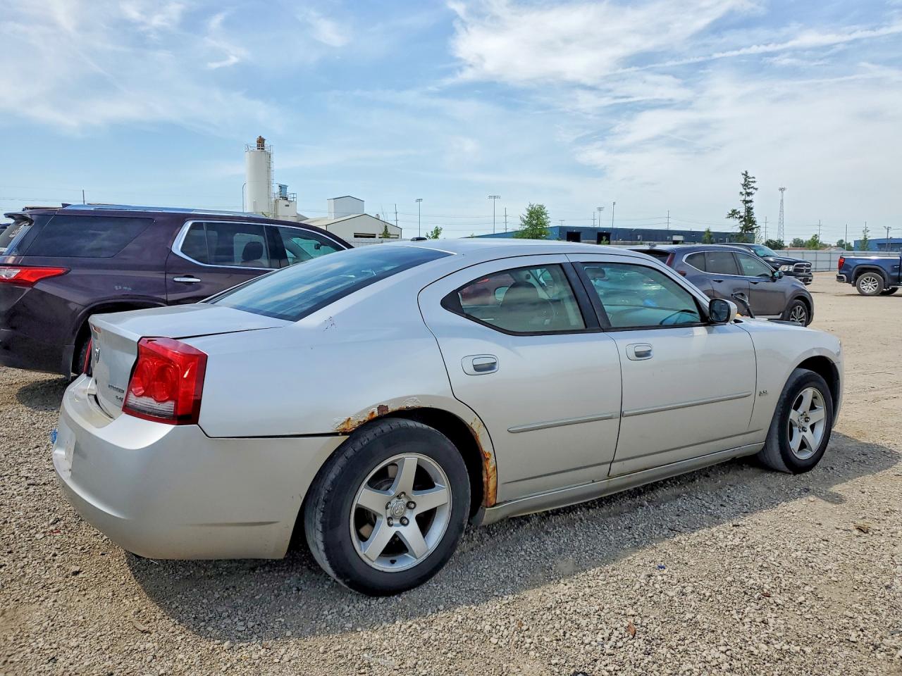 2010 DODGE CHARGER