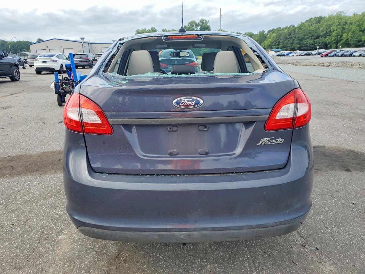 2013 FORD FIESTA