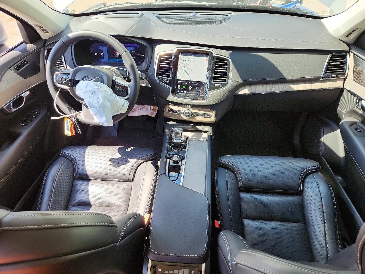 2024 VOLVO XC90