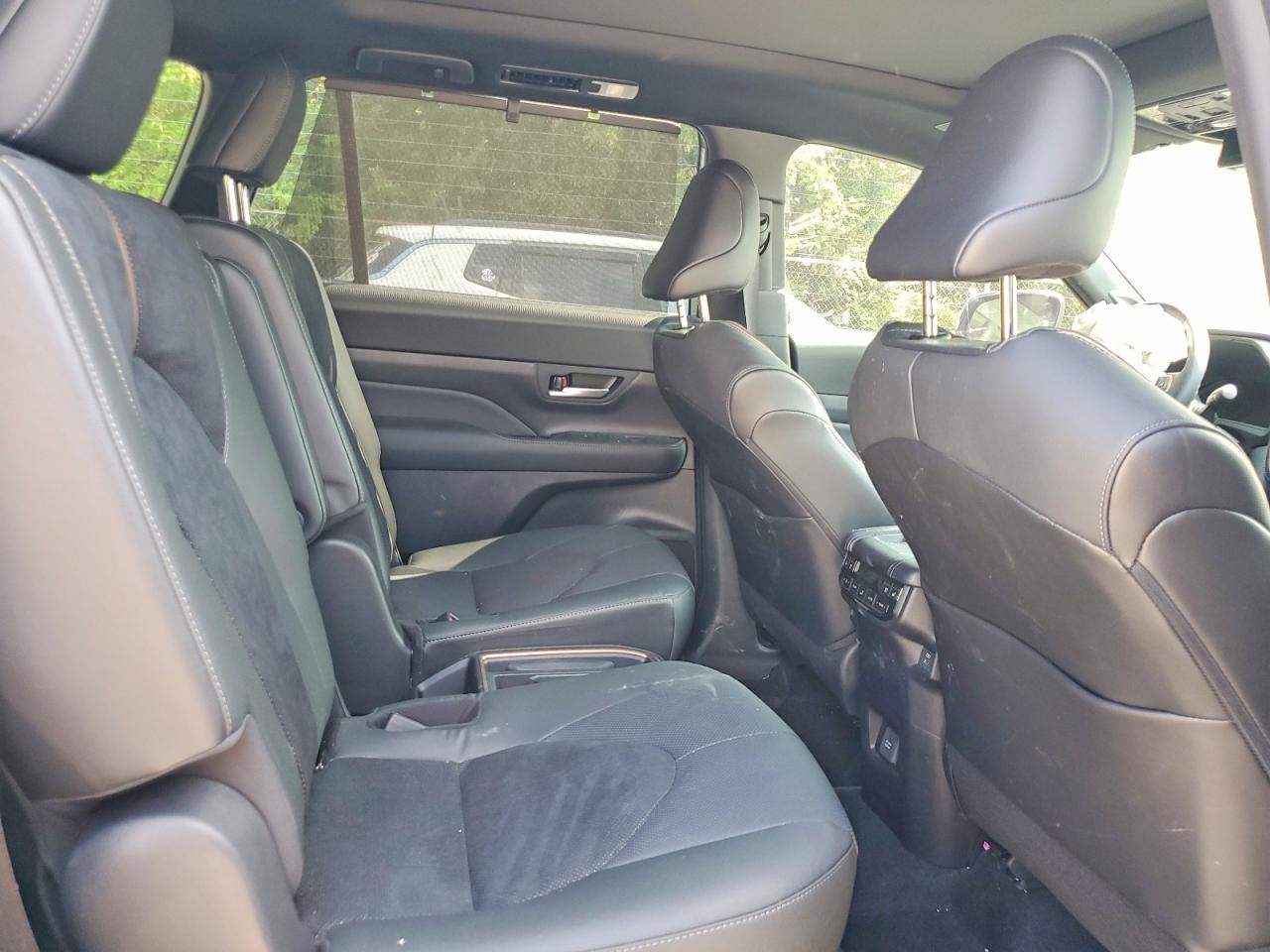 2025 TOYOTA HIGHLANDER