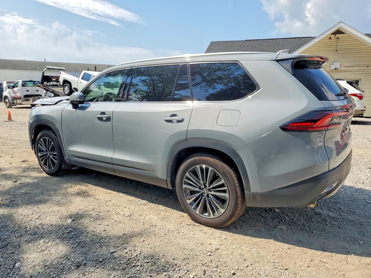 2025 TOYOTA HIGHLANDER