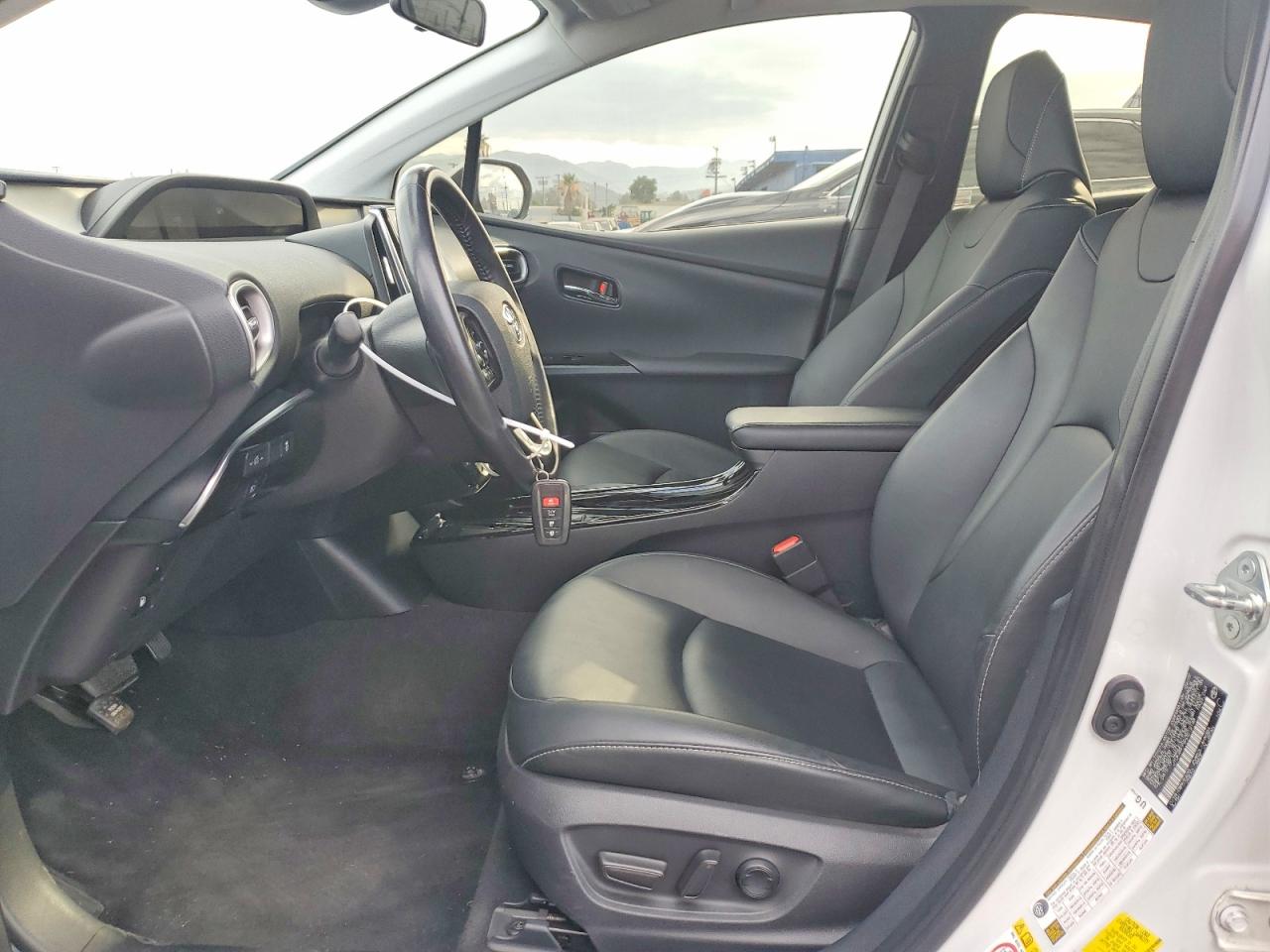 2022 TOYOTA PRIUS