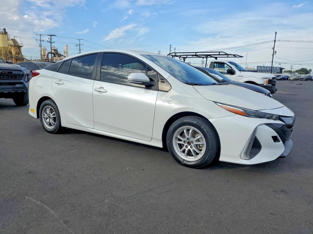 2022 TOYOTA PRIUS