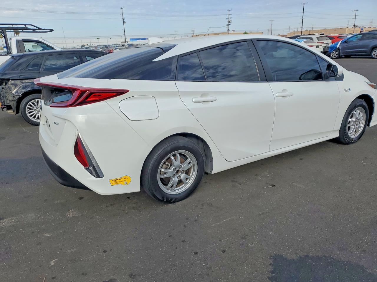 2022 TOYOTA PRIUS